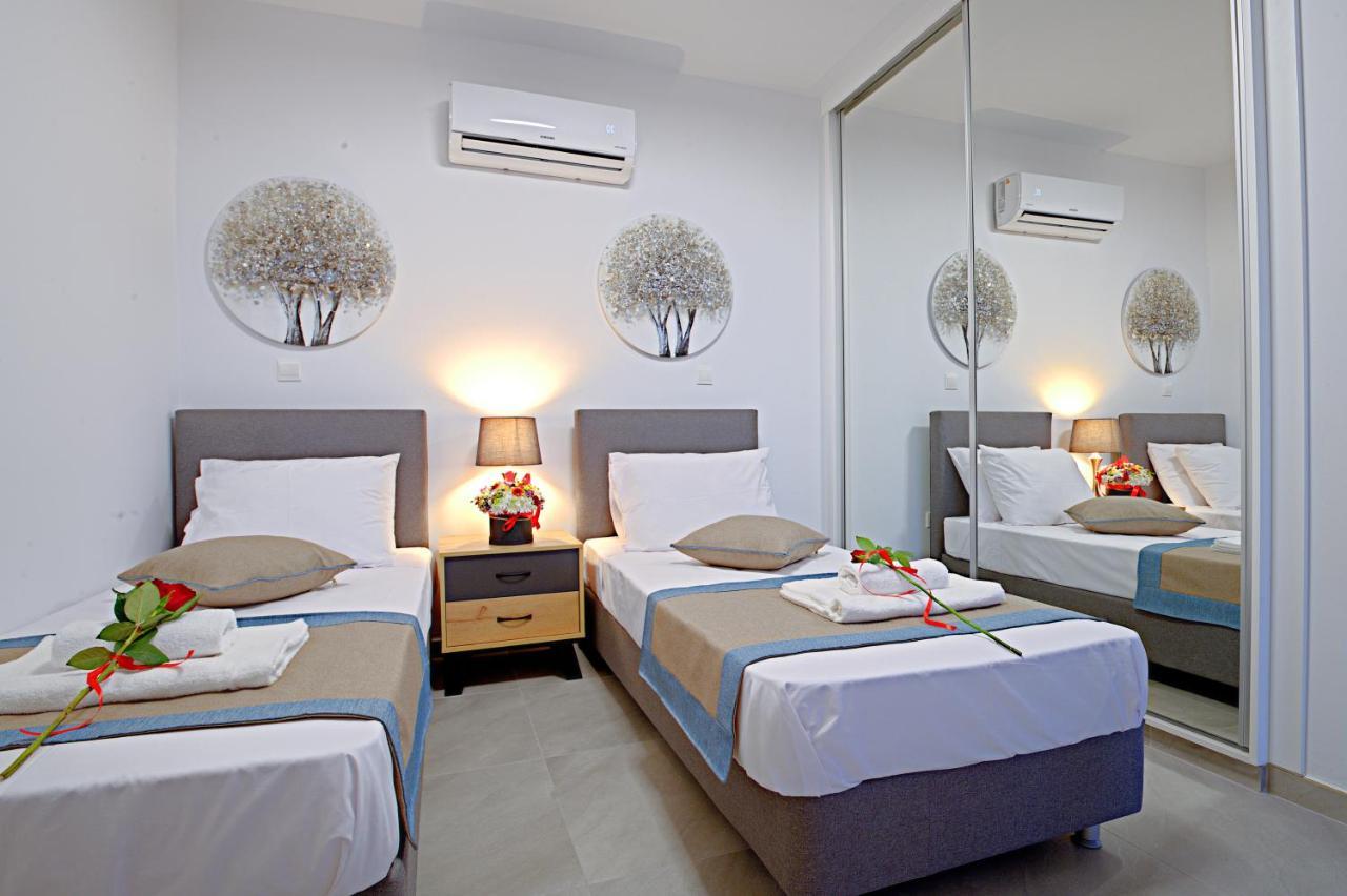 Golden Tree Apartment Паралимни Екстериор снимка