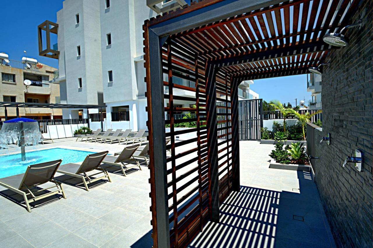 Golden Tree Apartment Паралимни Екстериор снимка